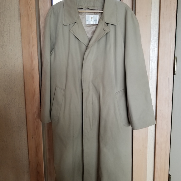 BILL BLASS BEAUTIFUL LY TAILORED MEN'S VINTAGE TAUPE OVERCOAT/FULLY LINED - Picture 2 of 7